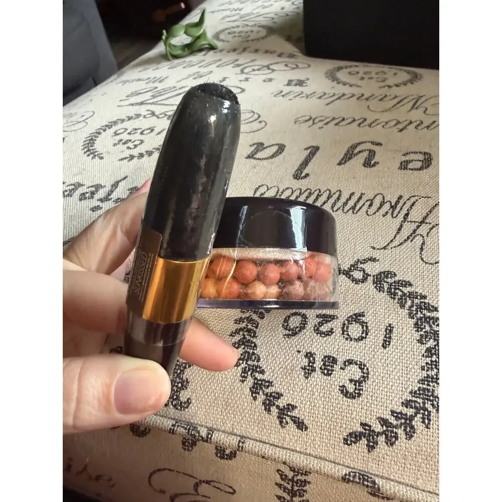 Sun-kissed Bronzing Pearls with brush